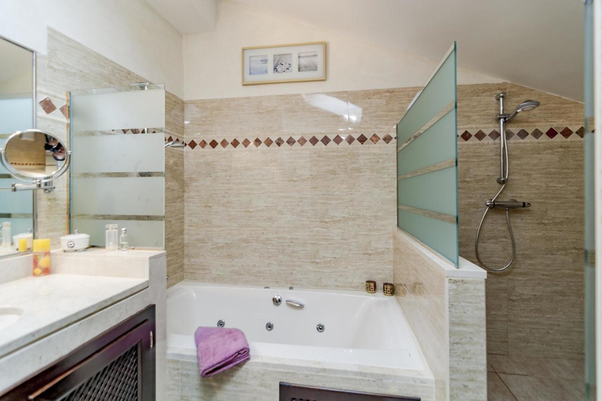 Selecta Penthouse Jazmin Apartment Ojen Ngoại thất bức ảnh