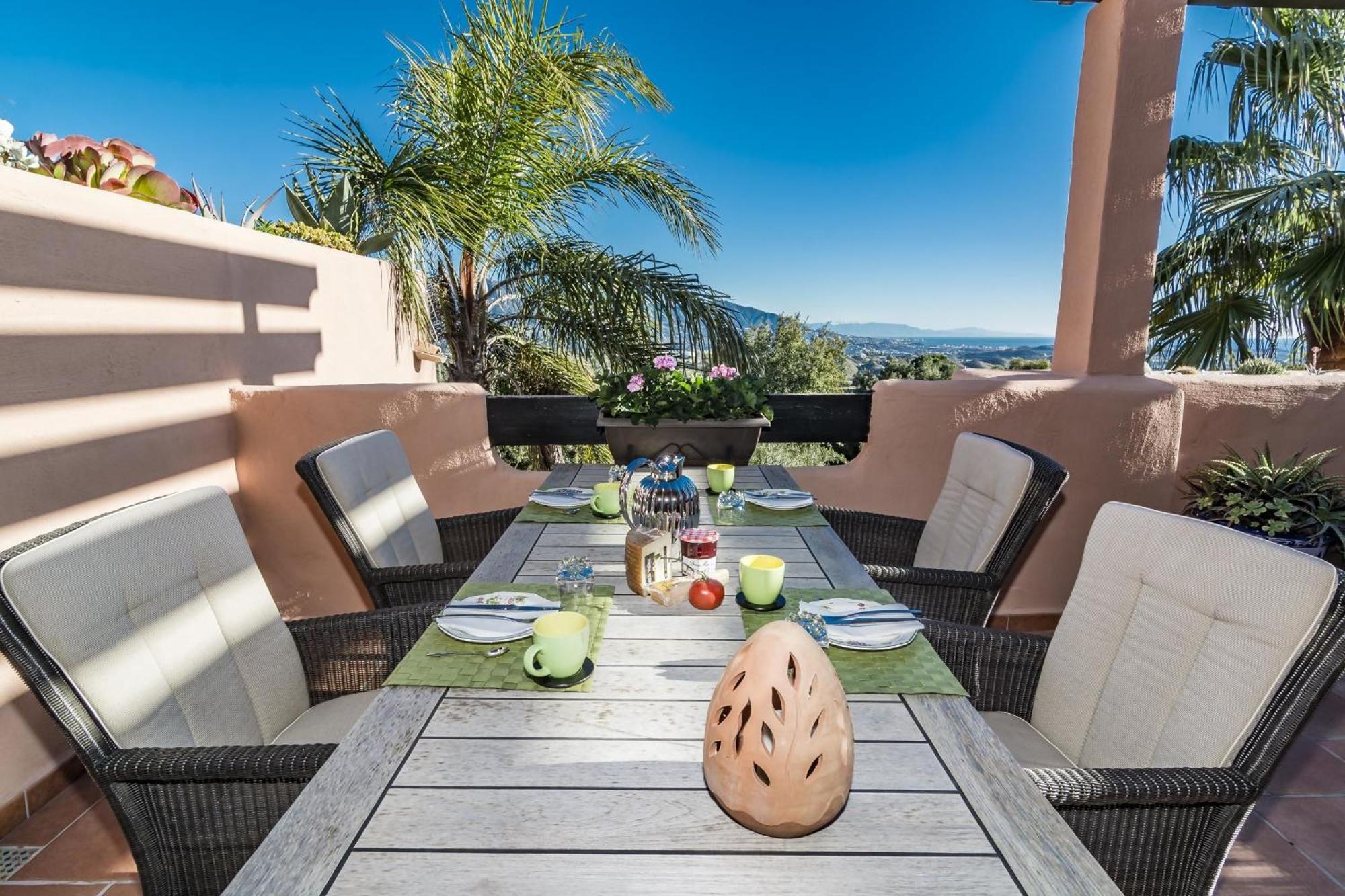 Selecta Penthouse Jazmin Apartment Ojen Ngoại thất bức ảnh