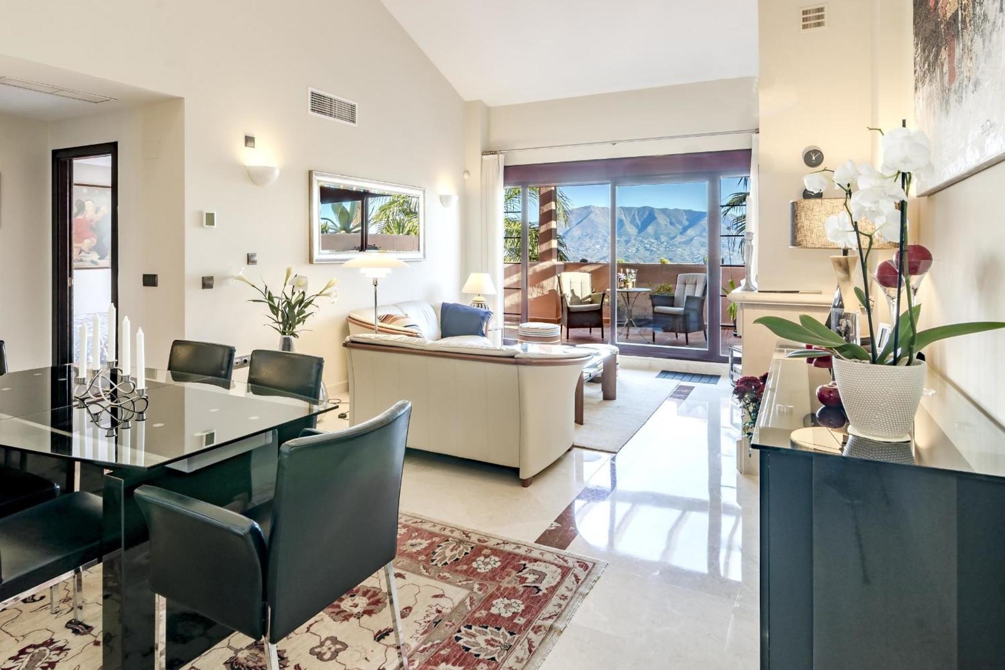Selecta Penthouse Jazmin Apartment Ojen Ngoại thất bức ảnh